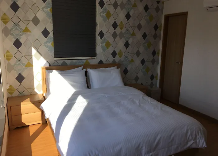 Crown 88 2* Seoel